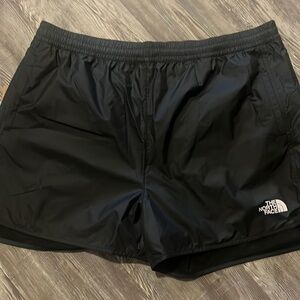 NWT North face Size 1X black shorts